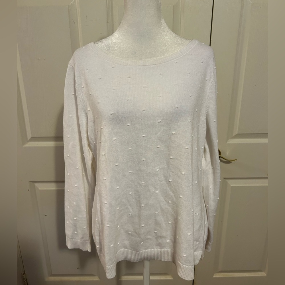 Talbots white long-sleeve tee with bobbles, Medium Petite